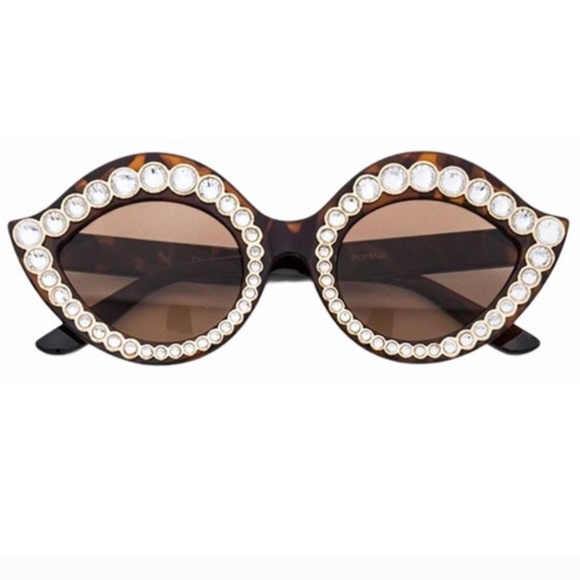 DIVAS LiMiTED Accessories - DIVAS LiMiTED Tortoiseshell Sunglasses with Pearl Trim and Brown Lenses